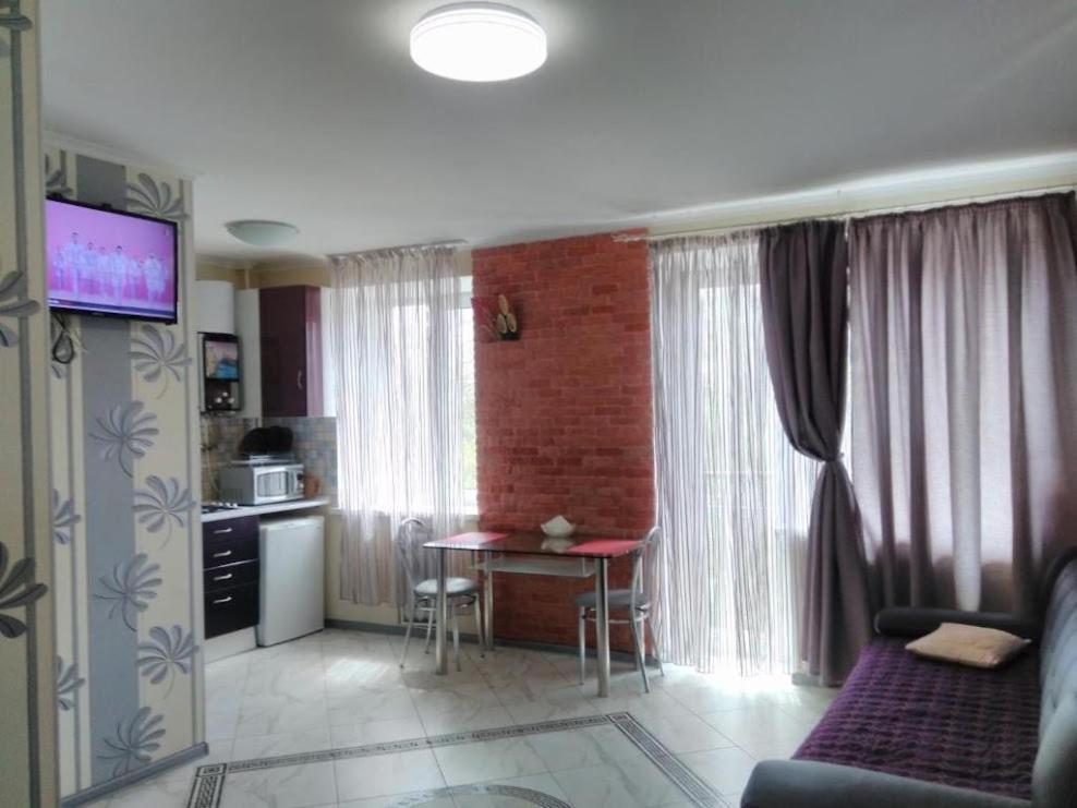 Apartment On 8 Marta Mykolaiv Exterior foto
